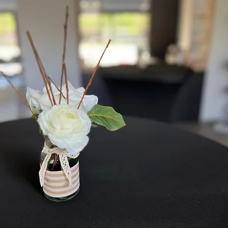 Escapade Des Cavaliers, D Exception, Parking, Exterieur Raches